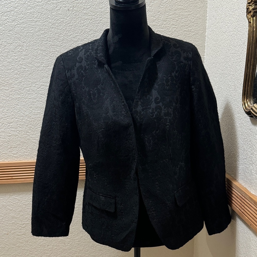Talbots Elegant Floral Embordiered Black Women's Blazer Size 10